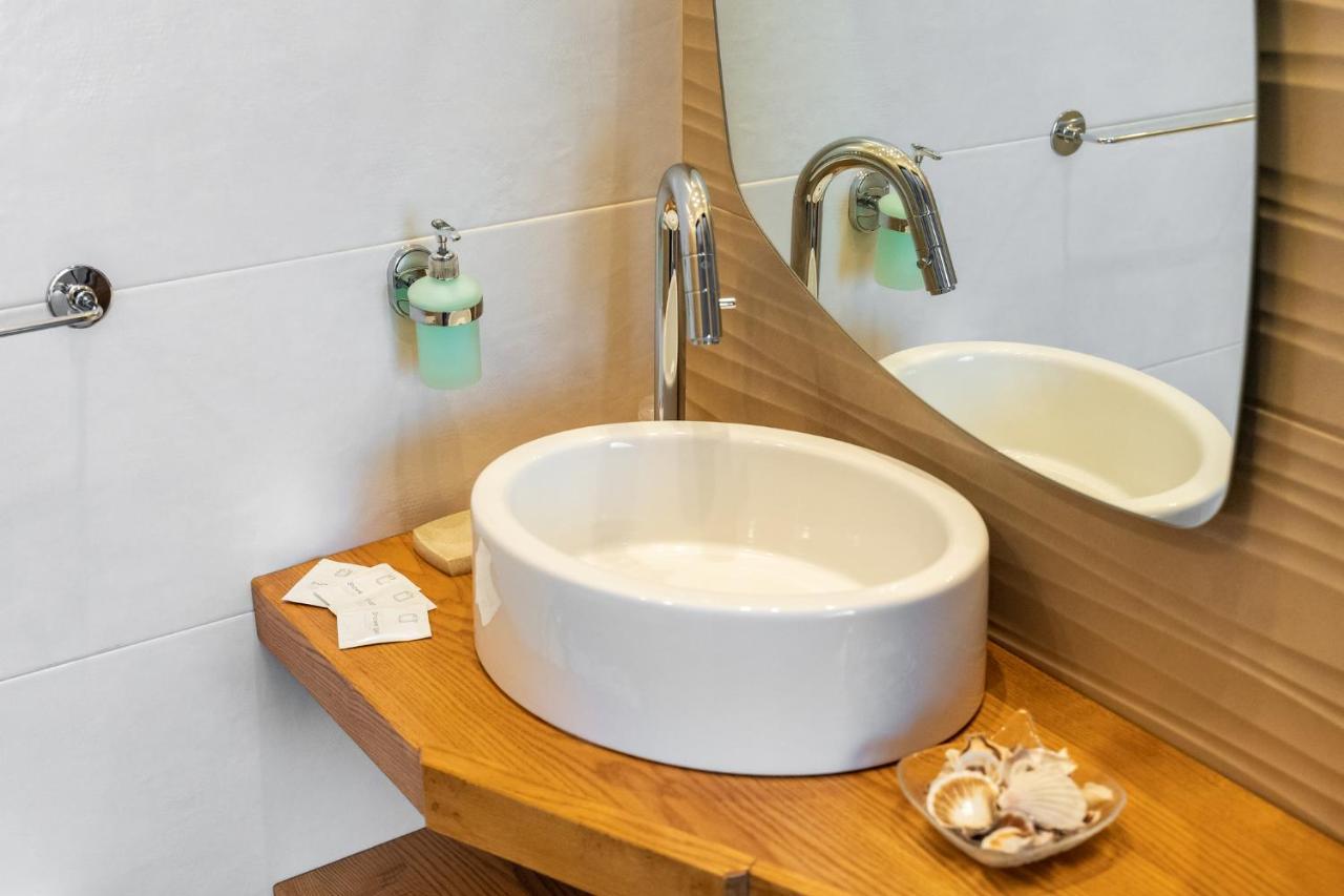 Vittoria Rooms Quartu SantʼElena Екстериор снимка