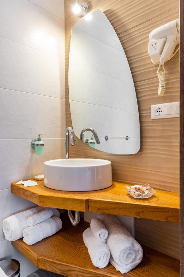 Vittoria Rooms Quartu SantʼElena Екстериор снимка
